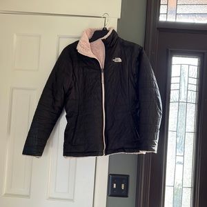Reversible winter coat. North face. good condition.